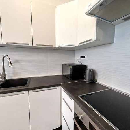 Fantabulous Downtown Abode W King Bed, 65" Tv, Washer And Tumble Dryer 자그레브 외부 사진